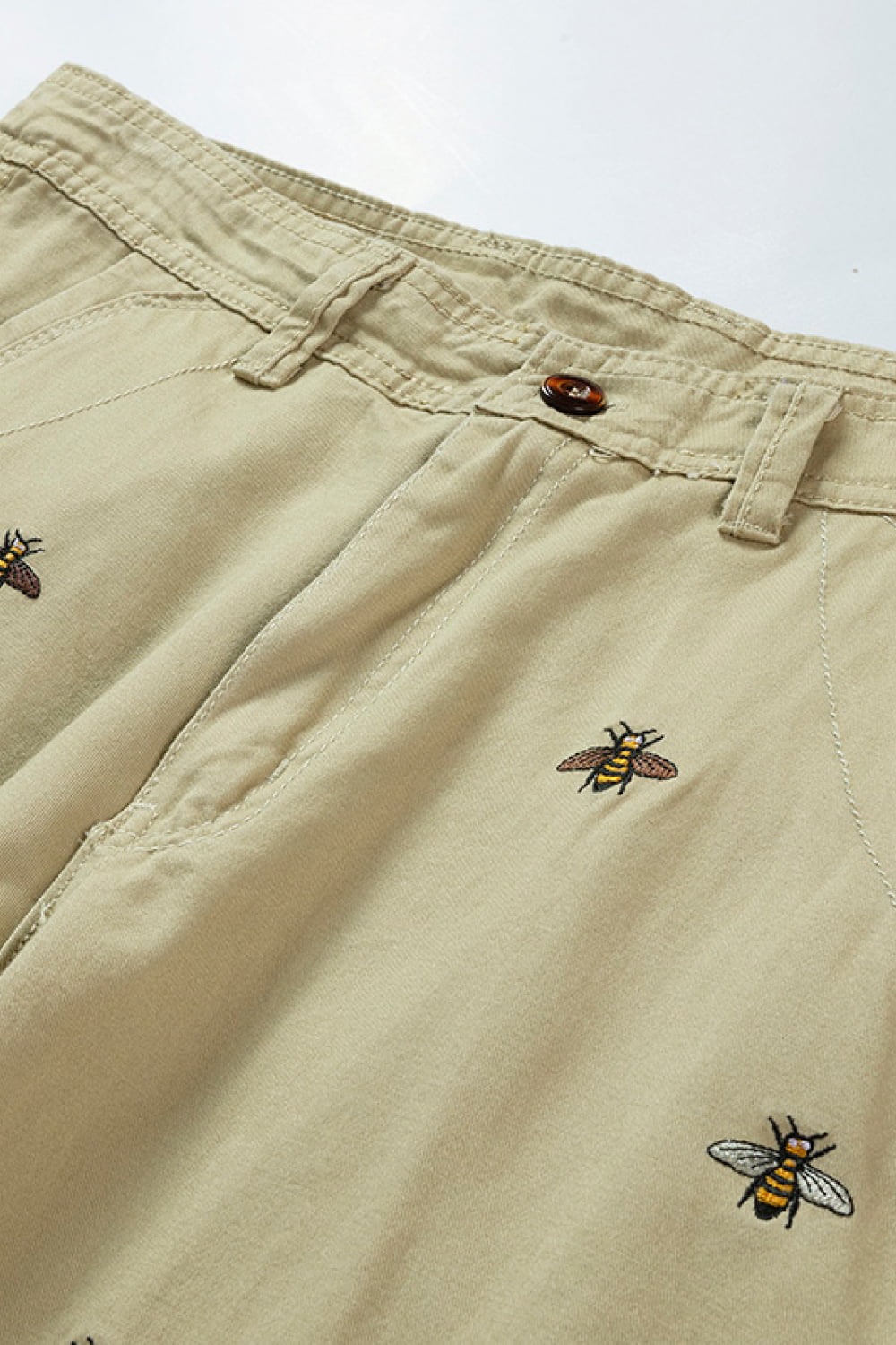 Bee Embroidery Belted Shorts